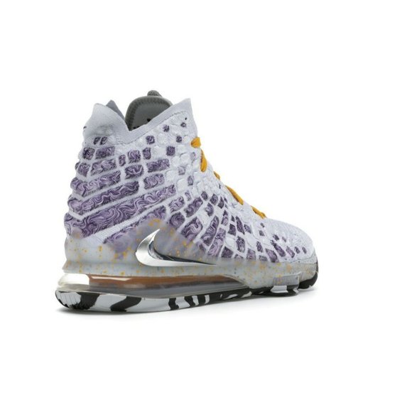 Nike LeBron 17 Bron 2K Playoffs Men's Size 6.5 White Multi basketball BQ3177-101 - Picture 4 of 8